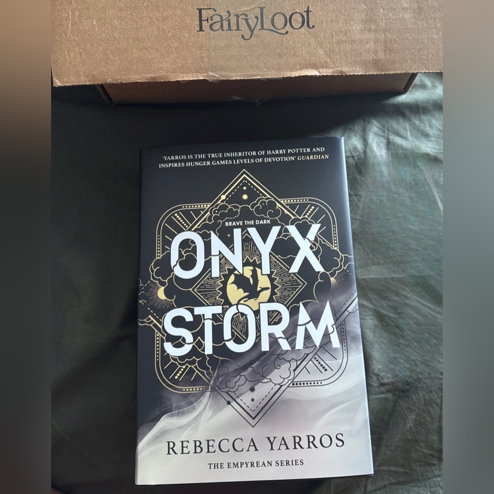 Fairyloot Onyx Storm Unsigned Rebecca Yarrows